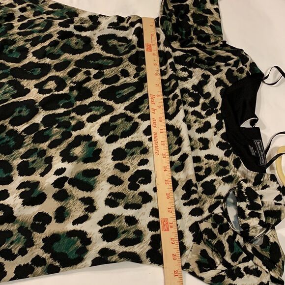 Jessica Howard size 16 leopard print dress w/ruffle bell sleeves.  Very stretchy - Picture 9 of 12